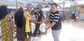 Terima paket sembako, Julak Aman : “Bisa untuk menyambung hidup tiga hari kedepan”