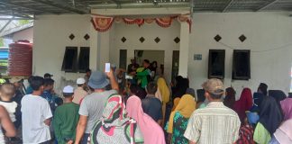 Desa Tatah Masjid, ramai pembagian daging kurban ada doorprizenya