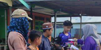 Mengisi tradisi lebaran anak yatim 10 Muharram, relawan gabungan santuni anak yatim
