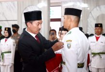 Bupati Saidi Mansyur mengukuhkan 27 pelajar sebagai anggota Paskibraka 2022