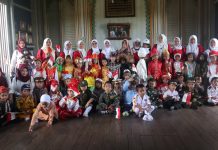 Pakaian adat daerah hiasi karnaval HAN dan HUT Kabupaten Banjar ke 72