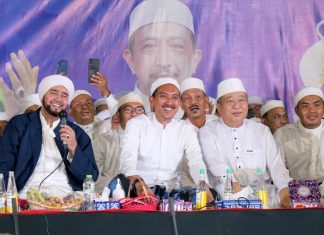 HUT 72 Kabupaten Banjar, Bupati dan ribuan jemaah bershalawat bersama Habib Syech