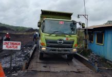 DKUMPP Banjar lakukan tera ulang terhadap jembatan timbang batu bara di Kecamatan Cintapuri