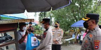 Bakti sosial kepada masyarakat, Polres Batola bagikan paket sembako
