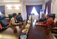 Upayakan kebebasan nenek Nurhidayah, Ketua DPRD Kabupaten Banjar HM.Rofiqi temui Konsulat Jenderal RI di Jeddah