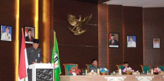 Paripurna DPRD Kabupaten Batola setujui 2 buah Raperda menjadi Perda