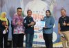Ketua Dekranasda Kabupaten Banjar Hj Nurgita Tiyas, resmi menutup Manis Street Food Festival Tahun 2022