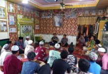 Ketua DPRD Banjar HM.Rofiqi, bersilaturahmi dengan warga Lok Buntar