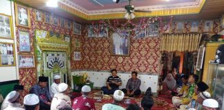 Ketua DPRD Banjar HM.Rofiqi, bersilaturahmi dengan warga Lok Buntar