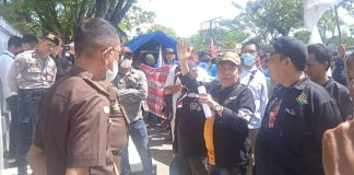 Gabungan LSM Di Kalsel sampaikan aspirasi ke Kejaksaan Tinggi Kalimantan Selatan