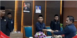Dewan Setujui 13 Raperda menjadi Perda dalam rapat paripurna DPRD Kabupaten Barito Kuala