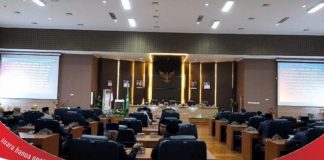 Rapat paripurna, DPRD Kabupaten Batola sampaikan rancangan APBD tahun 2023