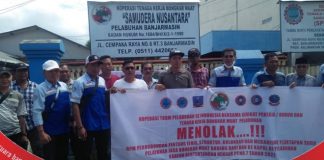 Koperasi TKBM bersama serikat buruh gelar aksi damai penolakan RPM Perhubungan