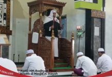 Bhabinkamtibmas Polres Banjar jadi khatib sholat Jumat di Masjid Al Inayah