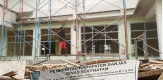 Perusahaan pemenang lelang dan pemegang kontrak proyek Labkesda Dinkes Banjar berbeda, ada apa ?