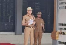 Sekwan Aslam menjadi pembina apel kerja gabungan ASN dilingkup Pemkab Banjar