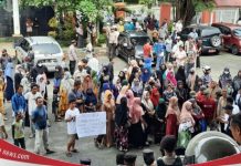 Warga Desa Tambak Anyar Ulu desak Pambakal ‘mesum’ segera mengundurkan diri dari jabatannya