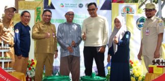 Setda Banjar HM.Hilman hadiri peringatan HPSN dan HUT Bank Sampah Sekumpul