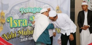 KH Abdul Hadi isi tausyiah di acara Isra Miraj Mushalla Ad-Adli perkantoran Setda Banjar