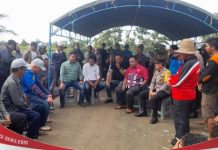 Ratusan warga Desa Simpang Nungki tutup akses jalan menuju perusahaan Sawit PT.PBB.