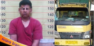 Polisi ciduk terduga pelaku pencurian truk di Handil Bakti Batola saat berada di Desa Saka Kajang