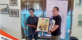 Puluhan karya lukisan Sandi Firly dipamerkan di Rumah Alam Sungai Andai