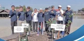 HUT LH sedunia 2023, Pemkab Banjar tanam bibit Kurma dan Delima serta ingatkan ancaman sampah plastik