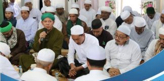 Bupati dan wakil bupati Banjar hadiri acara haul Syekh Abdul Hamid Abulung di Desa Sungai Batang