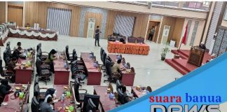 Pengesahan raperda tentang pajak dan retribusi daerah menjadi perda Kabupaten Banjar, akhirnya ditunda karena ketidakhadiran bupati