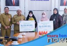 BPJS serahkan santunan jaminan kecelakaan kerja kepada 2 ahli waris ASN Pemkab Banjar