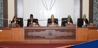 Ketua DPRD Banjar H. Muhammad Rofiqi pimpin rapat paripurna HUT Kabupaten Banjar ke 73