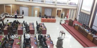 Rapat paripurna DPRD Kabupaten Banjar dengan pendapat akhir fraksi di warnai interupsi