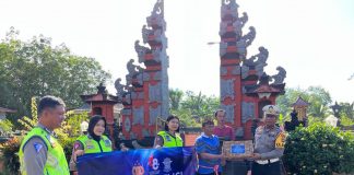 Hari Lalu Lintas Bhayangkara ke 68, Sat Lantas Pòlres Batola melaksanakan bakti religi di sejumlah tempat ibadah