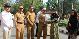 Perum Bulog Kalsel salurkan bantuan beras untuk Keluarga Penerima Manfaat di Kabupaten Banjar