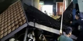 Dua rumah ambruk, Developer Perumahan Komplek Asman Pesona tidak bisa ditemui ?