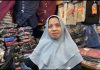 Sejumlah pedagang konveksi di Pasar Batuah Martapura, mengeluhkan sepinya pengunjung yang berdampak turunnya omset mereka