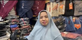 Sejumlah pedagang konveksi di Pasar Batuah Martapura, mengeluhkan sepinya pengunjung yang berdampak turunnya omset mereka