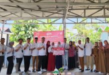 BRI salurkan bantuan beasiswa untuk anak berprestasi di Desa BRILiaN Sidorejo Tamban