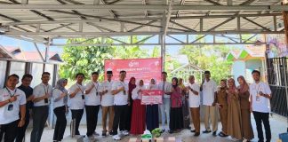 BRI salurkan bantuan beasiswa untuk anak berprestasi di Desa BRILiaN Sidorejo Tamban