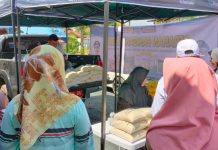 Jual beras murah, program pangan murah DKPP Banjar diserbu warga
