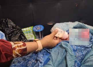 Seorang pedagang wadai di Pasar Martapura kaget, diserahi bayi perempuan oleh orang tak dikenal