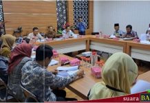 Uji Publik Dua Raperda Inisiatif, DPRD Batola hadirkan perwakilan ULM Banjarmasin