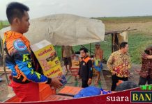 BPBD Kabupaten Banjar serahkan bantuan untuk korban puting beliung Cintapuri