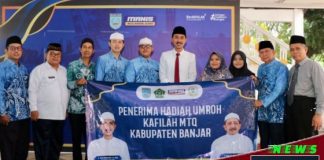 Empat orang qori-qoriah Kabupaten Banjar berprestasi diberikan umroh gratis
