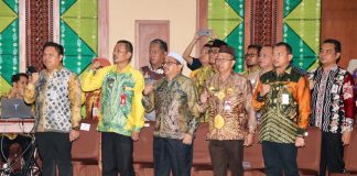Gubernur Kalsel serahkan DIPA 2024 kepada 13 kabupaten/kota se Kalsel