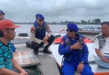 Patroli tempat wisata, Polairud Polres Batola berikan himbauan bagi pengunjung Pulau Kembang
