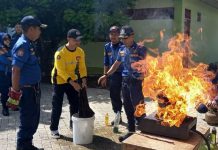 Puluhan relawan pemadam kebakaran ikuti pelatihan ketangkasan dalam mengatasi bahaya kebakaran