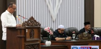 Raperda soal penanaman modal dibahas dalam rapat paripurna DPRD Kabupaten Banjar
