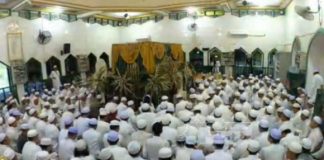 Wakil bupati Banjar Habib Idrus Al Habsyie dan ribuan jemaah berzikir dan tahlilan di haul ke 218 Sjech Muhammad Arsyad Al Banjari