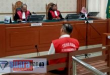 Majelis hakim memvonis 1 tahun 8 bulan penjara terhadap terdakwa TPPU Lian Silas